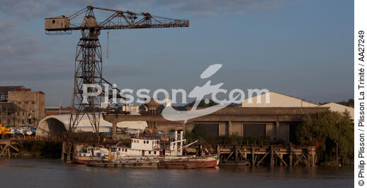 Sur les quais de Nantes - © Philip Plisson / Plisson La Trinité / AA27249 - Nos reportages photos - Ville [44]