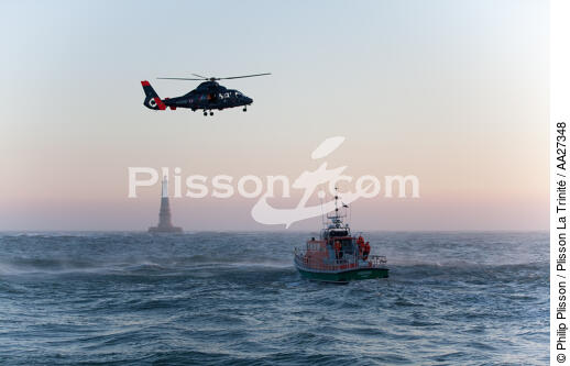 Port Médoc Lifeboat - © Philip Plisson / Plisson La Trinité / AA27348 - Photo Galleries - Military helicopter