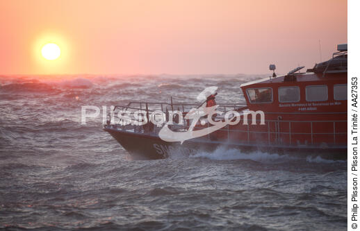 Port Médoc Lifeboat - © Philip Plisson / Plisson La Trinité / AA27353 - Photo Galleries - Gironde estuary