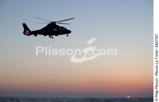 Marine Nationale - © Philip Plisson / Plisson La Trinité / AA27357 - Nos reportages photos - Transport aérien