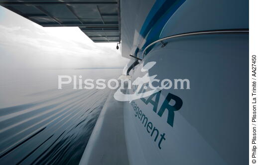 Le Tùranor Planetsolar - © Philip Plisson / Plisson La Trinité / AA27450 - Nos reportages photos - Catamaran solaire