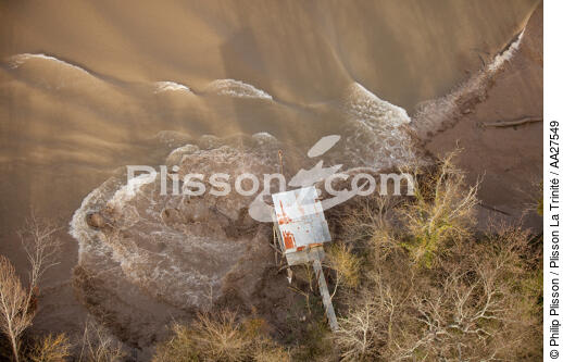 Le Mascaret sur la Dodogne - © Philip Plisson / Plisson La Trinité / AA27549 - Nos reportages photos - Vague