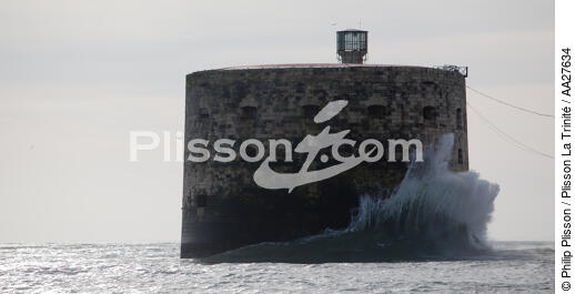 Fort-Boyard - © Philip Plisson / Plisson La Trinité / AA27634 - Photo Galleries - Wave