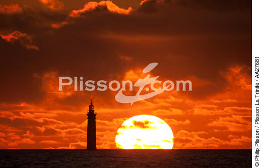Chauveau lighthouse - © Philip Plisson / Plisson La Trinité / AA27681 - Photo Galleries - Sunset