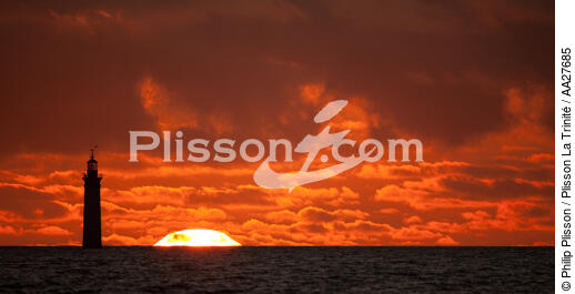 Phare de Chauveau - © Philip Plisson / Plisson La Trinité / AA27685 - Nos reportages photos - Coucher de soleil