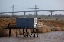 Pont transbordeur sur la Charente © Philip Plisson / Plisson La Trinité / AA27718 - Nos reportages photos - Materiel de pêche