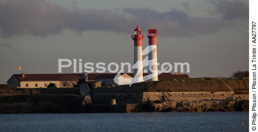 Aix island - © Philip Plisson / Plisson La Trinité / AA27797 - Photo Galleries - From Ré island to La Coubre Point