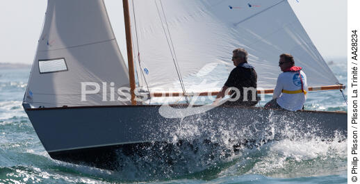 La Semaine du Golfe 2011 - © Philip Plisson / Plisson La Trinité / AA28234 - Photo Galleries - Dinghy or small boat with centre-board