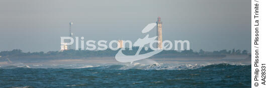 Les Baleines lighthouse - © Philip Plisson / Plisson La Trinité / AA28331 - Photo Galleries - Baleines [The]
