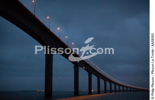 Pont de l'île de Ré - © Philip Plisson / Plisson La Trinité / AA28350 - Nos reportages photos - Ré [ile de]