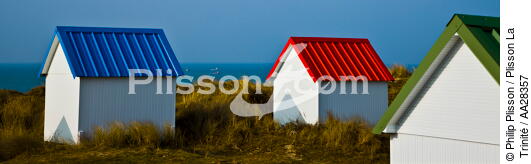 Cabanes de Gouville-sur-mer - © Philip Plisson / Plisson La Trinité / AA28357 - Nos reportages photos - Ville [50]