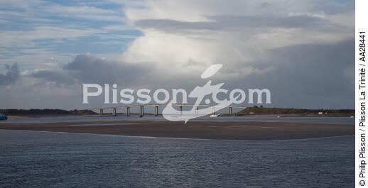 Noirmoutier bridge - © Philip Plisson / Plisson La Trinité / AA28441 - Photo Galleries - Bridge