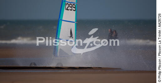 Grand Prix de Chars à voile à Omaha Beach - © Philip Plisson / Plisson La Trinité / AA28726 - Nos reportages photos - Char à voile