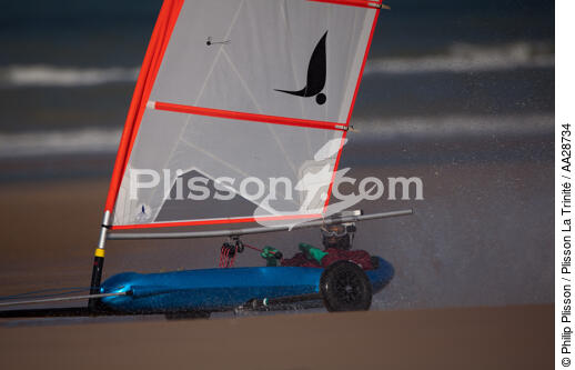 Grand Prix de Chars à voile à Omaha Beach - © Philip Plisson / Plisson La Trinité / AA28734 - Nos reportages photos - Sport non nautique