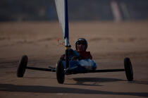 Grand Prix de Chars à voile à Omaha Beach © Philip Plisson / Plisson La Trinité / AA28755 - Nos reportages photos - Sport non nautique