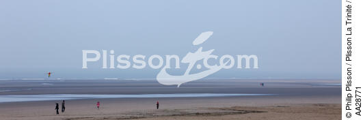 On the beach in Touquet - © Philip Plisson / Plisson La Trinité / AA28771 - Photo Galleries - Pas de Calais
