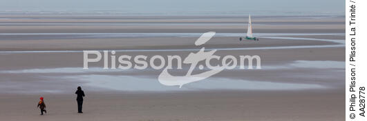 Sur la plage au Touquet - © Philip Plisson / Plisson La Trinité / AA28778 - Nos reportages photos - Sport et loisir