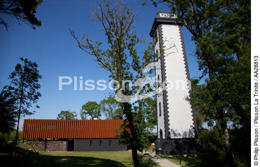 Ile de Patiras - © Philip Plisson / Plisson La Trinité / AA28813 - Nos reportages photos - Phare [33]