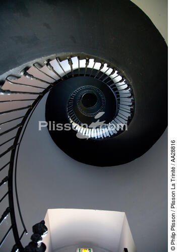 Patiras island - © Philip Plisson / Plisson La Trinité / AA28816 - Photo Galleries - Staircase