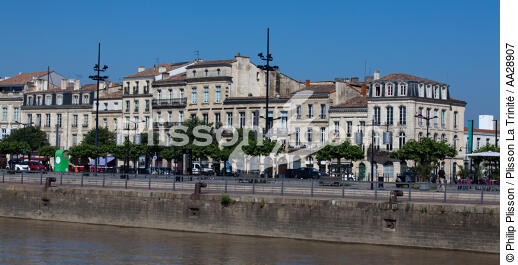 Bordeaux - © Philip Plisson / Plisson La Trinité / AA28907 - Nos reportages photos - Cadrage