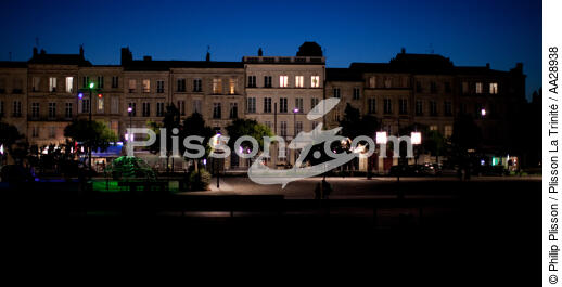 Bordeaux - © Philip Plisson / Plisson La Trinité / AA28938 - Photo Galleries - Night