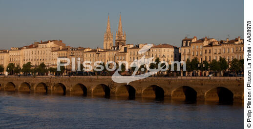 Bordeaux - © Philip Plisson / Plisson La Trinité / AA28978 - Nos reportages photos - Fleuve