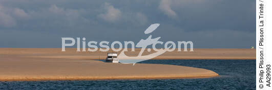 The Arguin sand banc - © Philip Plisson / Plisson La Trinité / AA29093 - Photo Galleries - Gironde