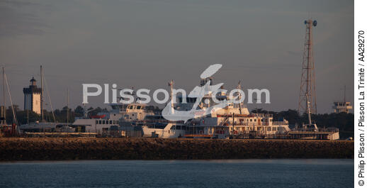 Le verdon port - © Philip Plisson / Plisson La Trinité / AA29270 - Photo Galleries - Port