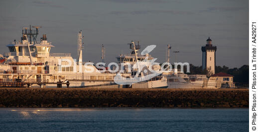 Port du Verdon - © Philip Plisson / Plisson La Trinité / AA29271 - Nos reportages photos - Couleur