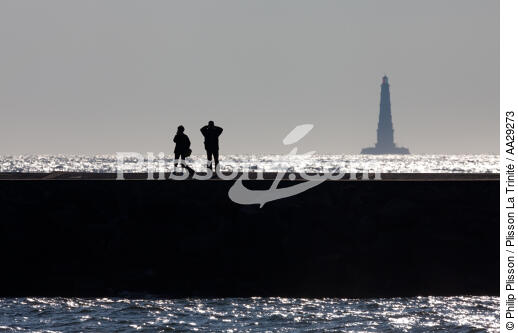Cordouan lighthouse from Le verdon port - © Philip Plisson / Plisson La Trinité / AA29273 - Photo Galleries - Aquitaine