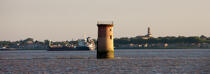 Trompeloup lighthouse in front of Pauillac © Philip Plisson / Plisson La Trinité / AA29299 - Photo Galleries - From Royan to Bordeaux