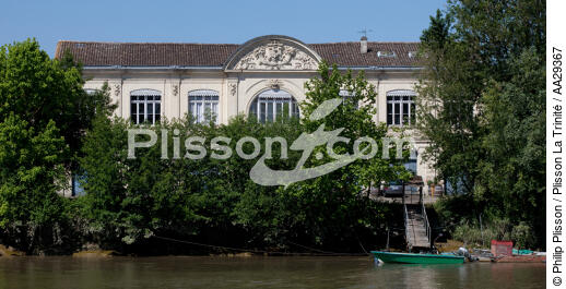 Libourne - © Philip Plisson / Plisson La Trinité / AA29367 - Photo Galleries - River