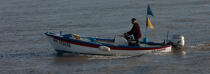 Petite pêche dans l'éstuaire de la Gironde © Philip Plisson / Plisson La Trinité / AA29584 - Nos reportages photos - Mots clés