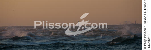 Estuaire de la Gironde - © Philip Plisson / Plisson La Trinité / AA29619 - Nos reportages photos - Mer agitée