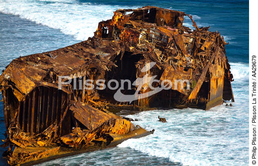 Nouvelle-Caledonie - © Philip Plisson / Plisson La Trinité / AA29679 - Nos reportages photos - Cimetière marin