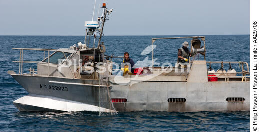 Pêcheurs du Cap Ferret - © Philip Plisson / Plisson La Trinité / AA29708 - Nos reportages photos - Cap Ferret