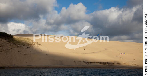 La dune du Pilat - © Philip Plisson / Plisson La Trinité / AA29737 - Nos reportages photos - Sport non nautique