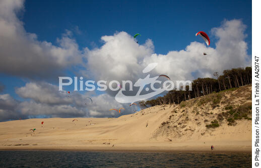 La dune du Pilat - © Philip Plisson / Plisson La Trinité / AA29747 - Nos reportages photos - Sport et loisir