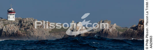 le sémaphore de la pointe de Créac'h - © Philip Plisson / Plisson La Trinité / AA29863 - Nos reportages photos - Ouessant
