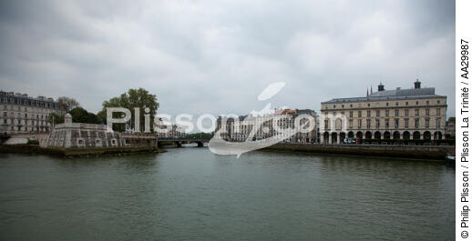 Bayonne - © Philip Plisson / Plisson La Trinité / AA29987 - Photo Galleries - Town [64]