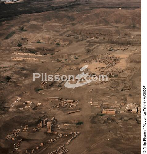 Vue générale du temple d'Amon à Tanis - © Philip Plisson / Plisson La Trinité / AA30097 - Nos reportages photos - Format carré