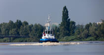 On the Garonne river © Philip Plisson / Plisson La Trinité / AA30128 - Photo Galleries - River [large]