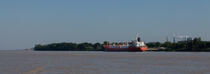 On the Garonne river © Philip Plisson / Plisson La Trinité / AA30134 - Photo Galleries - Tanker carrying chemicals