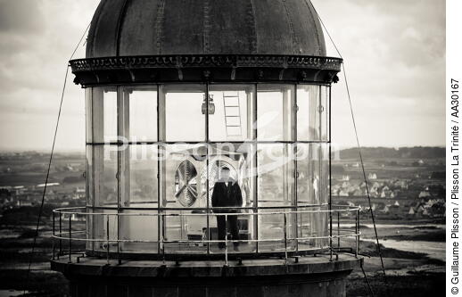 Relève de phare sur l'île Vierge - © Guillaume Plisson / Plisson La Trinité / AA30167 - Nos reportages photos - Ile Vierge [L']