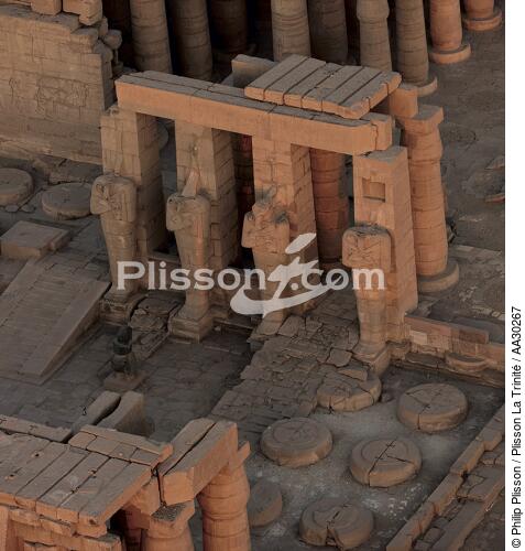 Le Ramesseum à Louxor. - © Philip Plisson / Plisson La Trinité / AA30267 - Nos reportages photos - Egypte