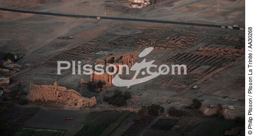 Le Ramesseum à Louxor. - © Philip Plisson / Plisson La Trinité / AA30268 - Nos reportages photos - Egypte