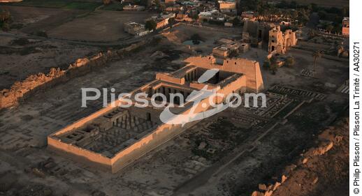 Temple of Ramses III, Medinet Habu [AT] - © Philip Plisson / Plisson La Trinité / AA30271 - Photo Galleries - Egypt