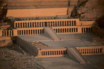 Le temple de la reine Hatchepsout à Deir El-Bahari © Philip Plisson / Pêcheur d’Images / AA30273 - Nos reportages photos - L'Egypte vue du ciel