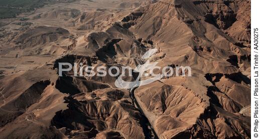 Hidden in the heart of arid hills, Valley of the Kings - © Philip Plisson / Plisson La Trinité / AA30275 - Photo Galleries - Egypt