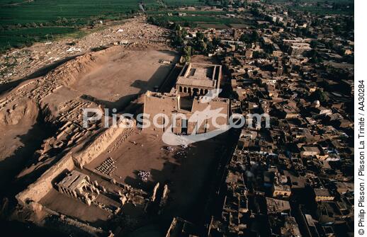 Edfou, le temple d'Horus en Egypt - © Philip Plisson / Plisson La Trinité / AA30284 - Nos reportages photos - Egypte